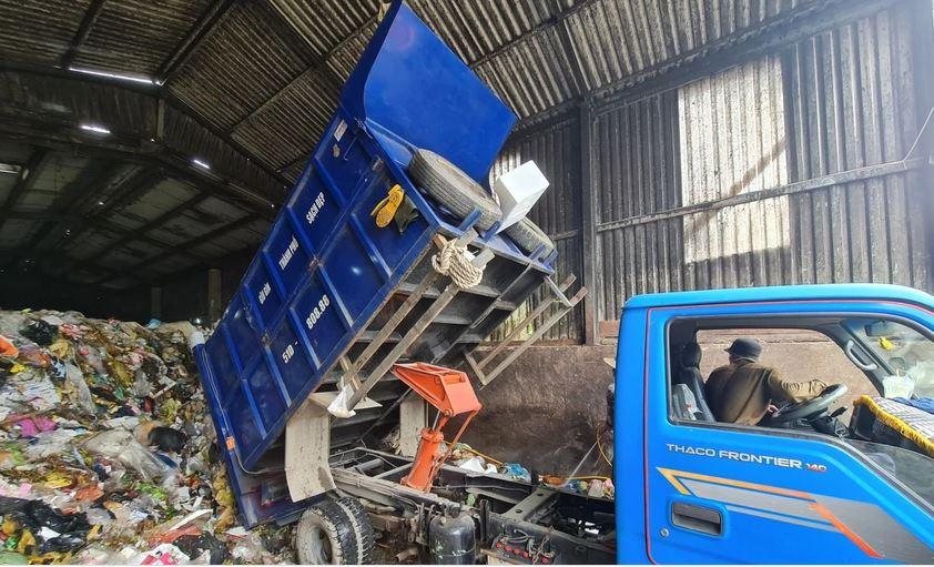 Phân loại rác thải sinh hoạt tại nguồn là bước đầu tiên và quan trọng nhất trong quy trình quản lý chất thải hiệu quả, giúp tối ưu hóa việc tái chế và giảm thiểu lượng rác thải chôn lấp.